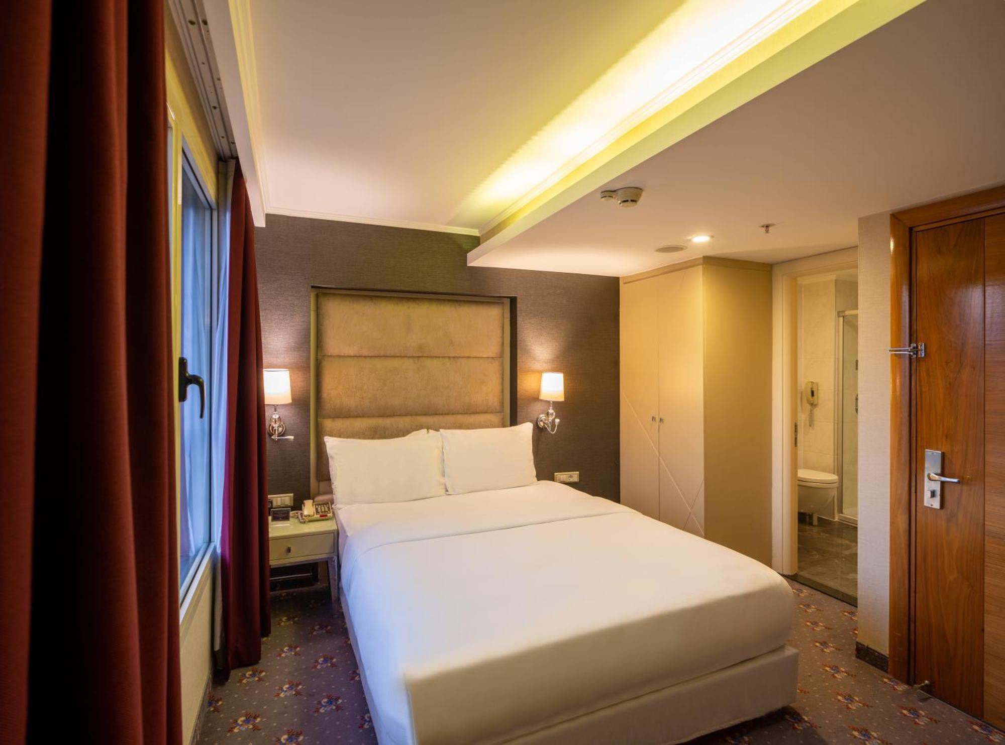 Doubletree By Hilton Izmir - Alsancak Hotell Eksteriør bilde