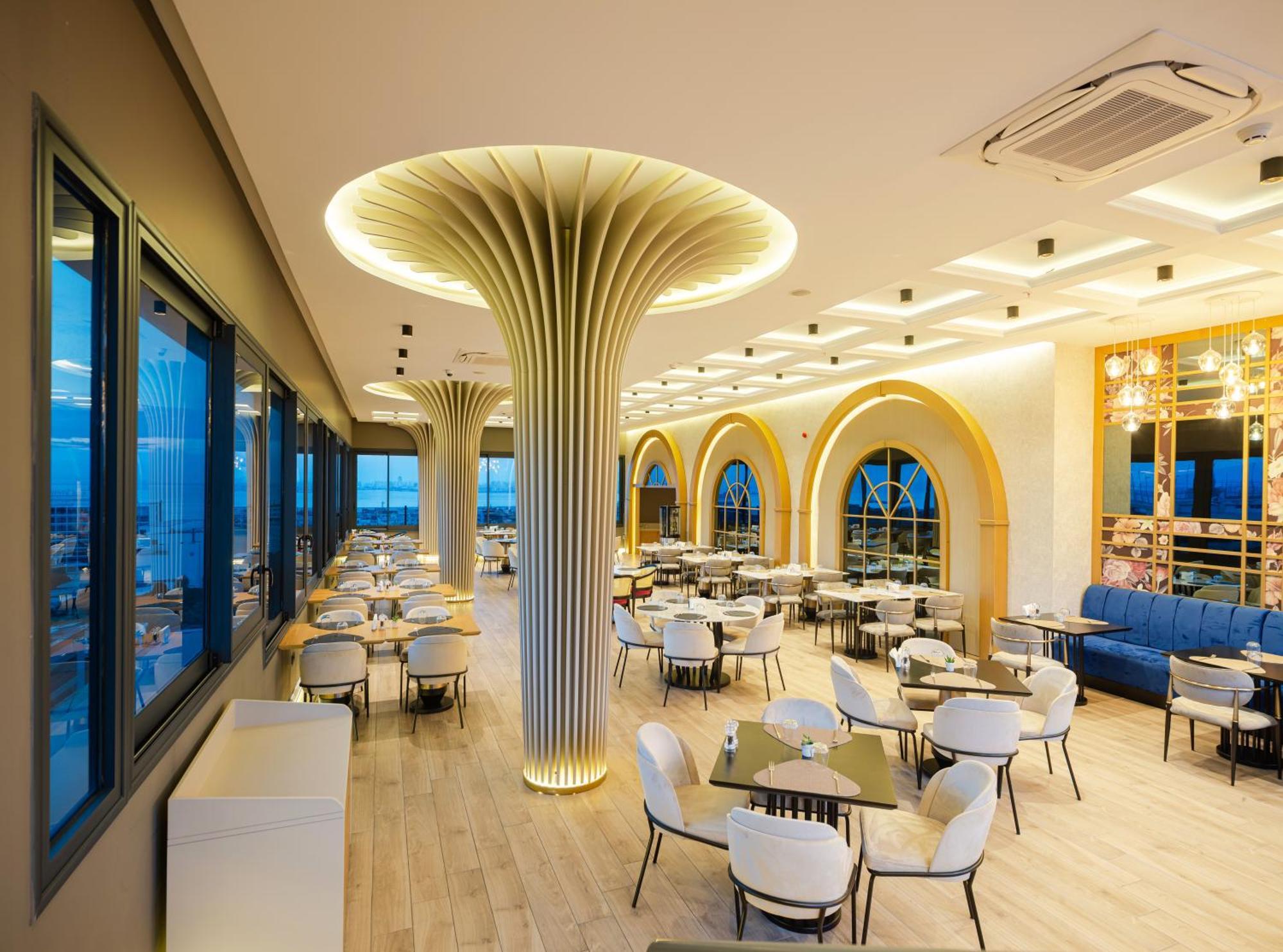 Doubletree By Hilton Izmir - Alsancak Hotell Eksteriør bilde