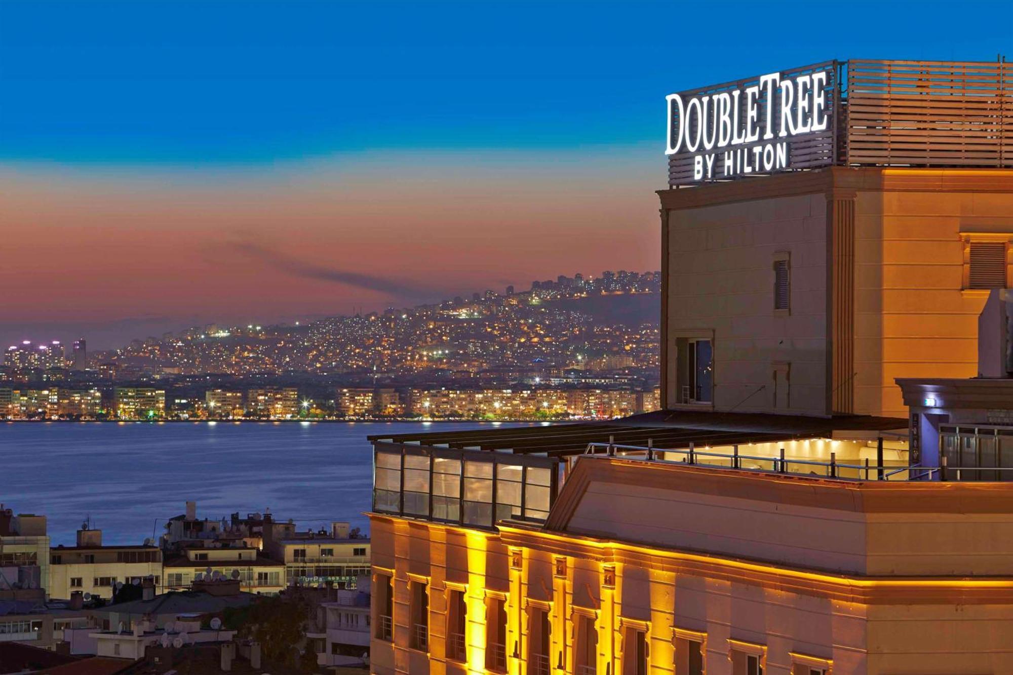 Doubletree By Hilton Izmir - Alsancak Hotell Eksteriør bilde