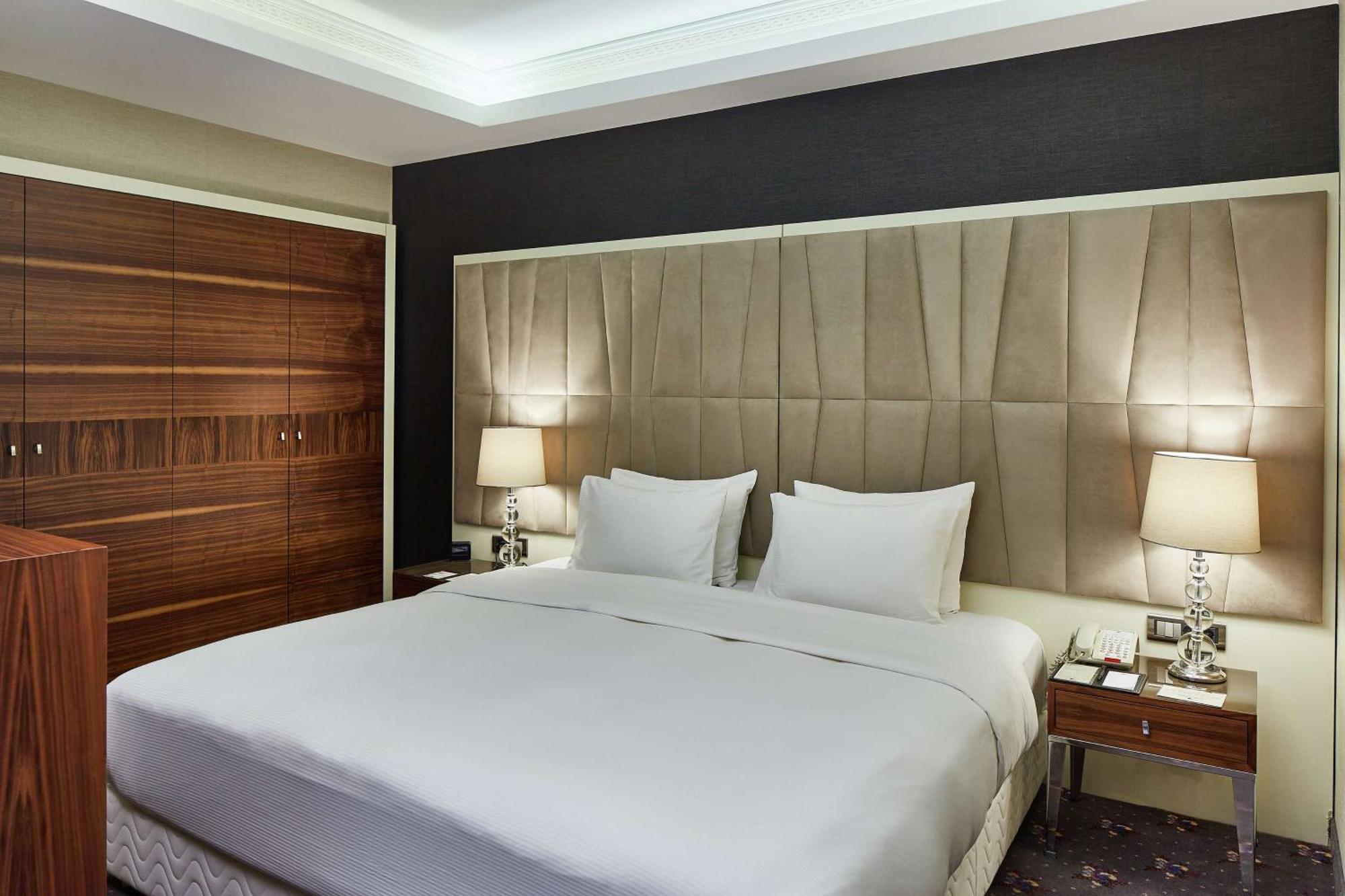 Doubletree By Hilton Izmir - Alsancak Hotell Eksteriør bilde
