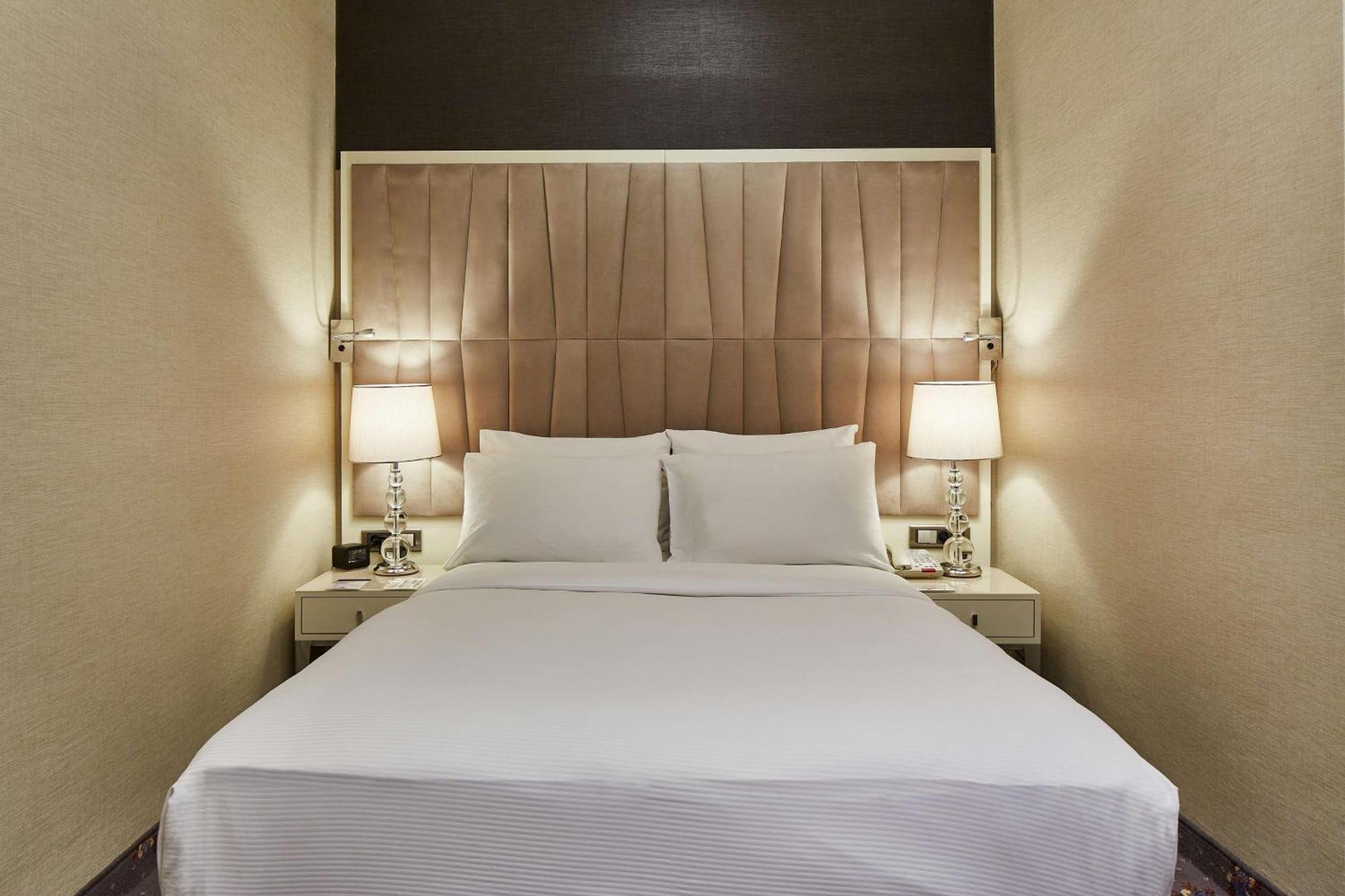 Doubletree By Hilton Izmir - Alsancak Hotell Eksteriør bilde