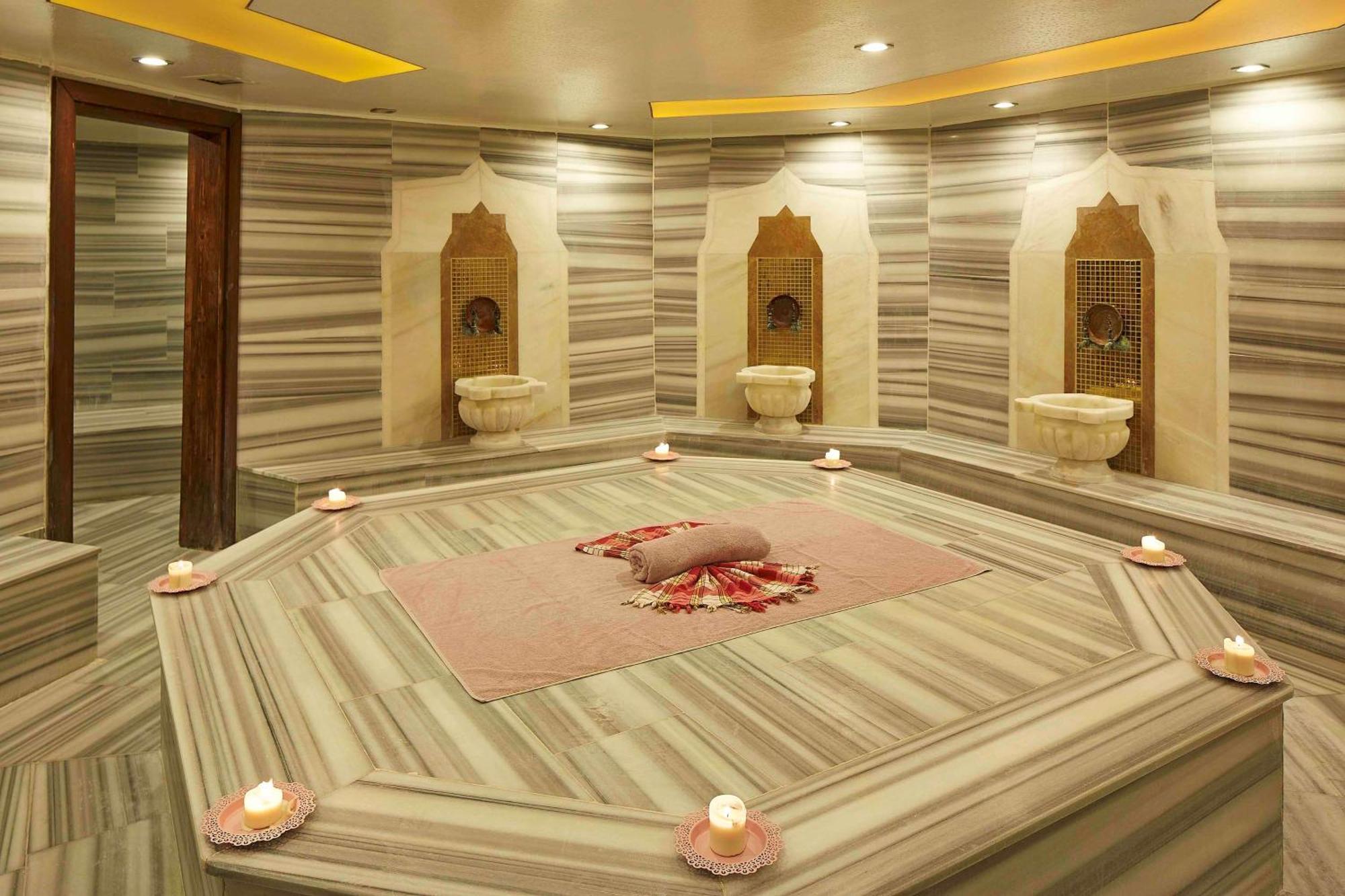 Doubletree By Hilton Izmir - Alsancak Hotell Eksteriør bilde