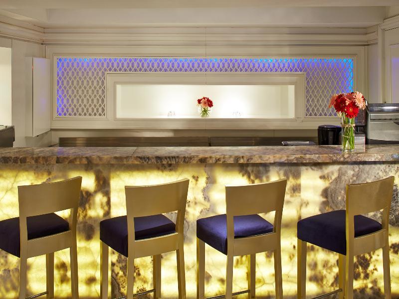 Doubletree By Hilton Izmir - Alsancak Hotell Eksteriør bilde